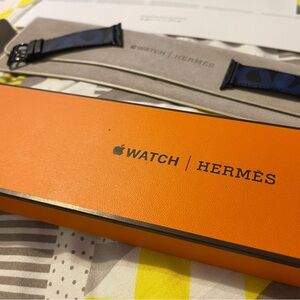 Apple Watch x Hermès Bracelet watch
Never worn